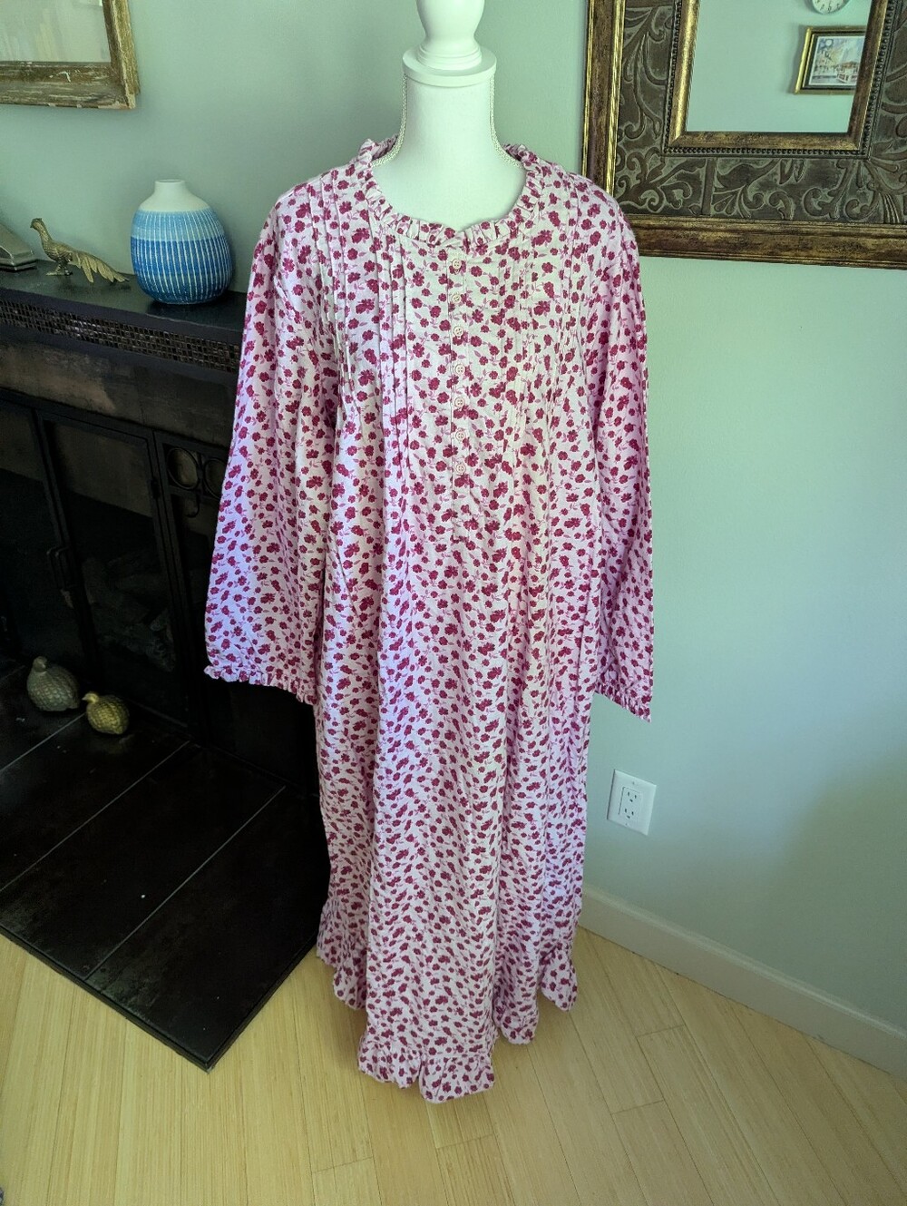 NWOT Only Necessities 2X Cotton Flannel Pink Floral Pintuck Long Nightgown